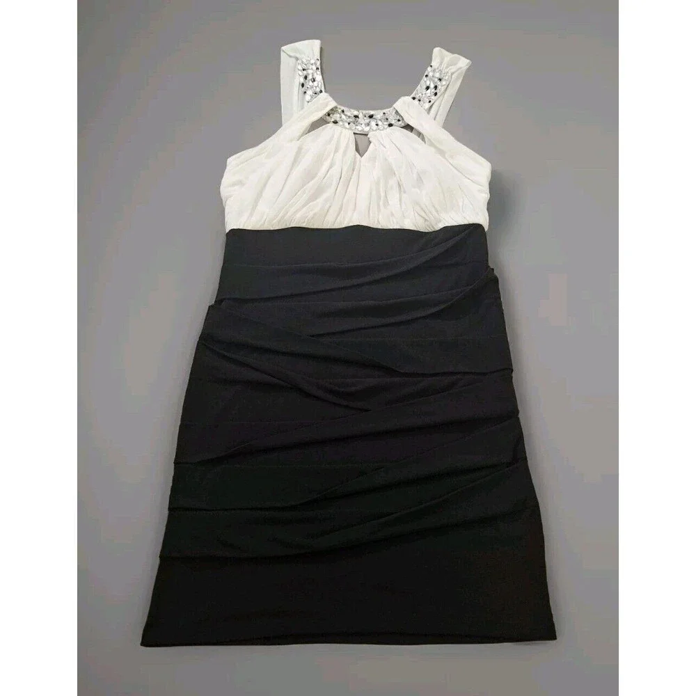 City Studio Women XL Black White Colorblock Haltered Tiered Cocktail Party Dress